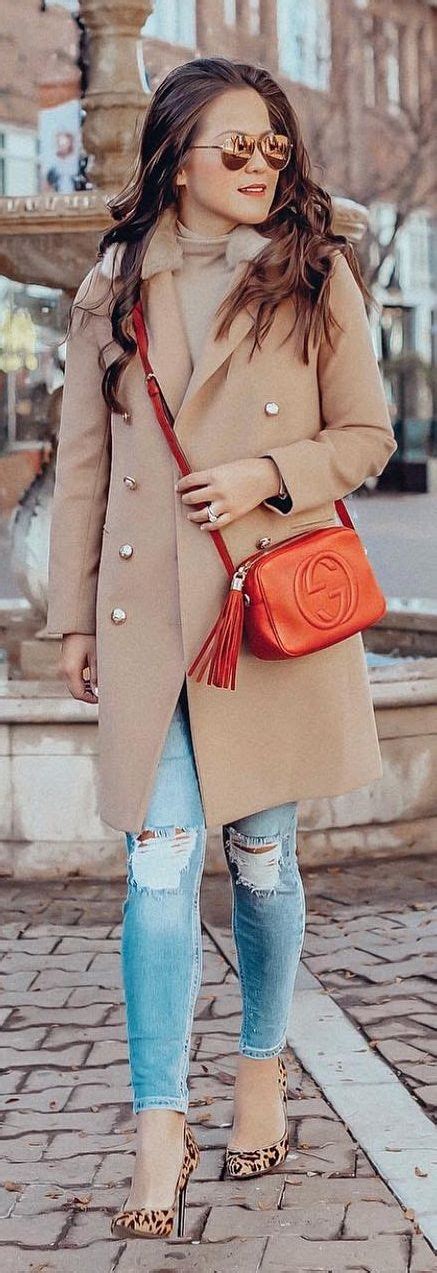 How to wear your crossbody bag like the city girls on the go